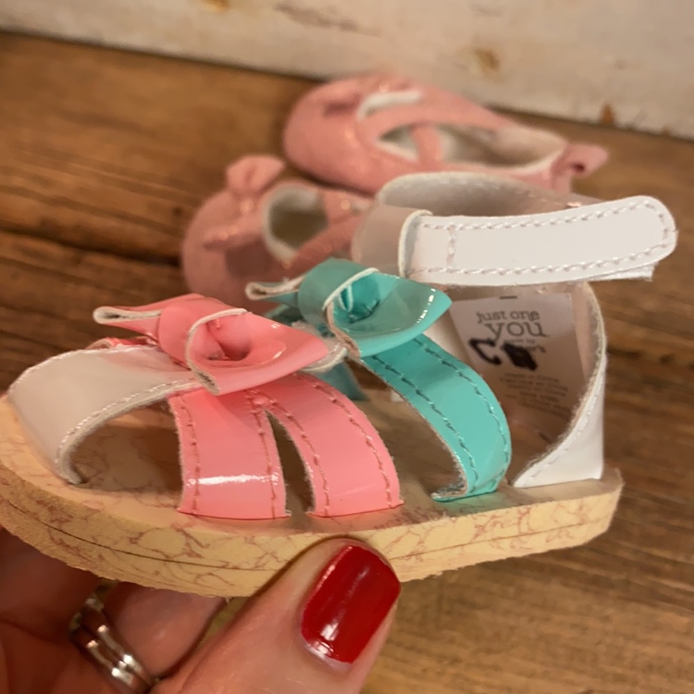 🛼3/$20🛼 2 Pairs of Baby Shoes! Perfect for Easter!